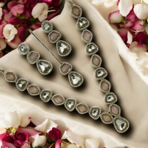 Kazaara | The Petal Blush Kundan Ensemble