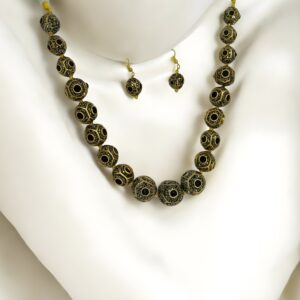 Kazaara | Mystic Orbit Necklace Set