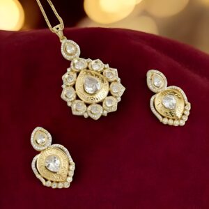 Kazaara | Regal Bloom AD Pendant Set