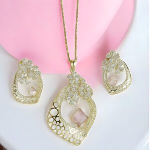 Kazaara | Rose Petal AD Pendant Set