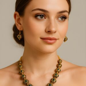 Kazaara | Emerald Orb Necklace Set