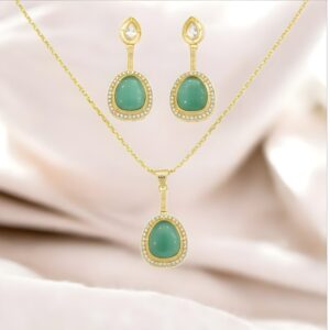 Kazaara | Jade Glow AD Pendant Set