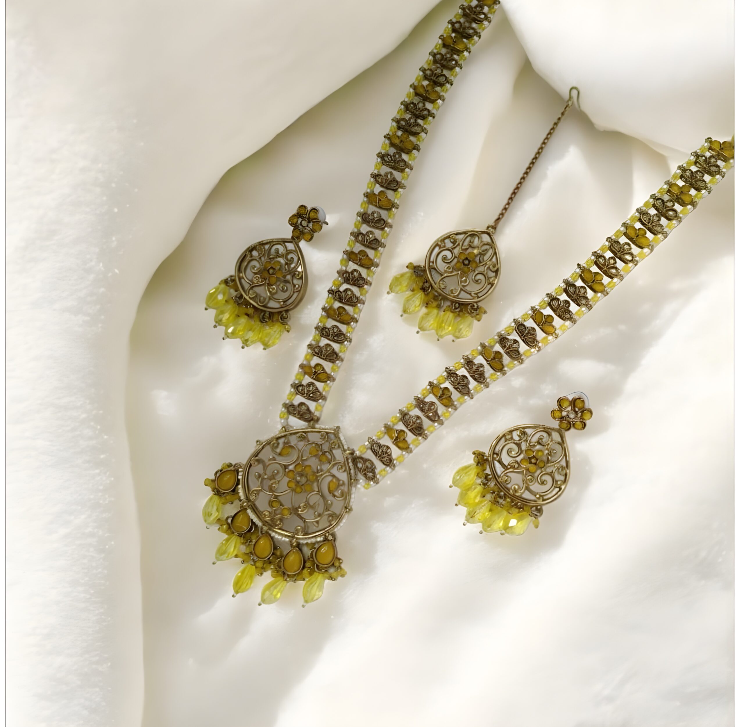 Kazaara | Saffron Blooms Necklace Set - Image 2