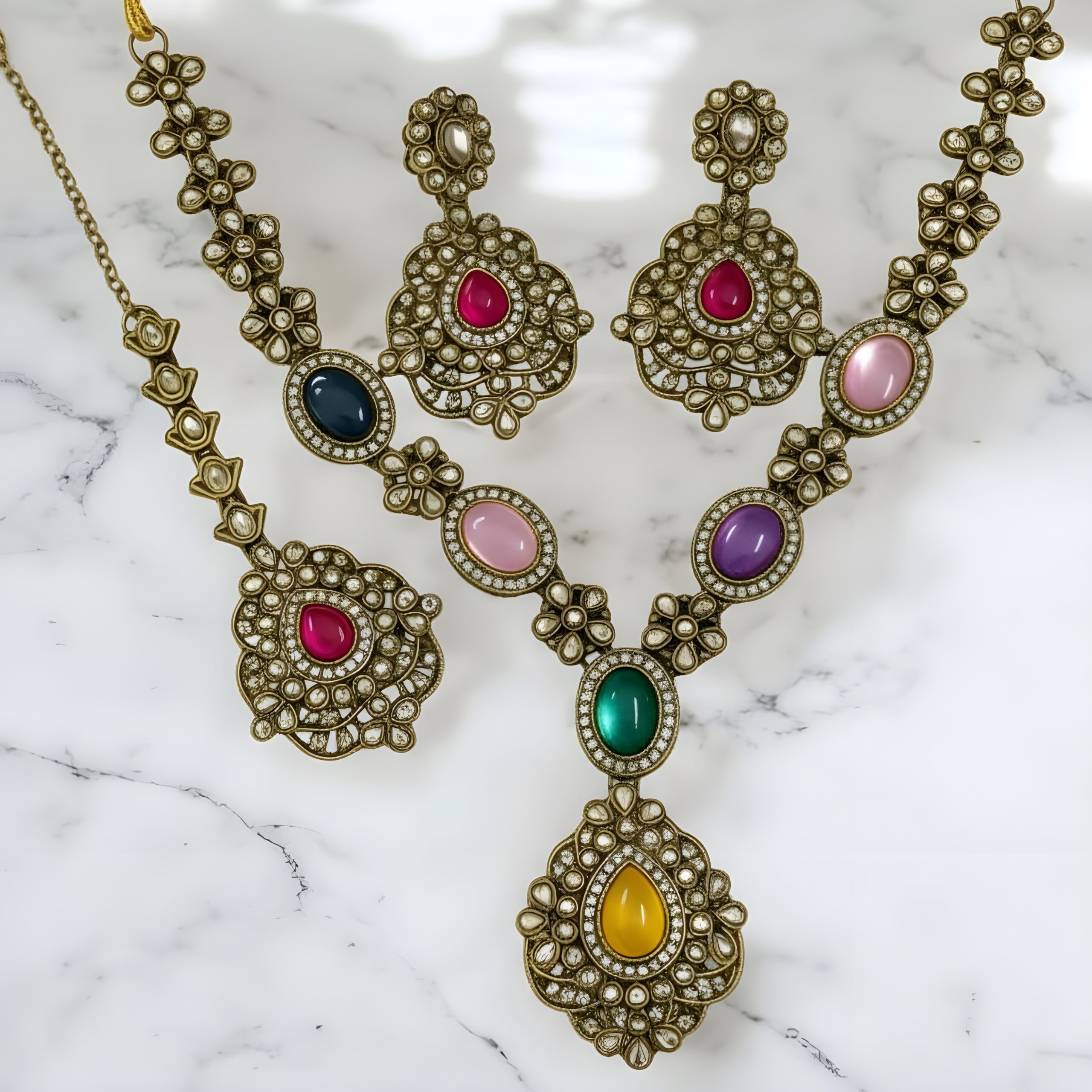 Kazaara | The Kaleidoscope Royale Kundan Ensemble - Image 3