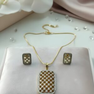 Kazaara | Diamond Weave AD Pendant Set